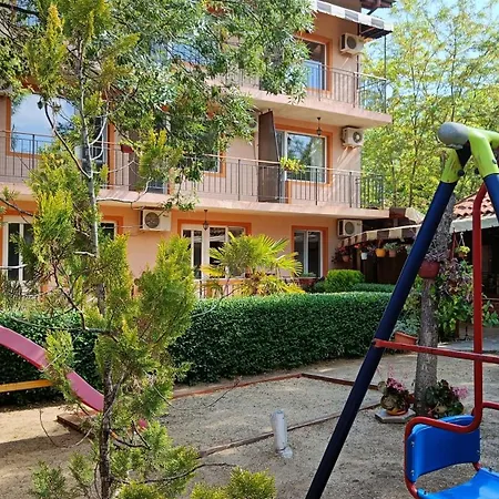 Guest house фернандес Chernomorets
