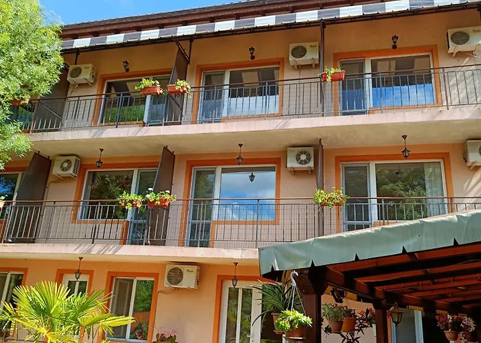 בית הארחה фернандес צ'רנומורץ