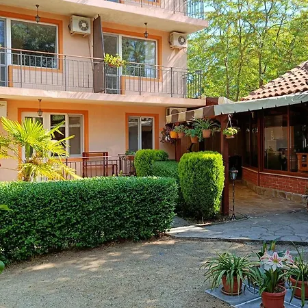 фернандес 3* Chernomorets