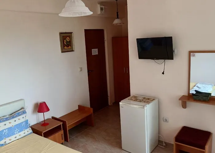 фернандес 招待所