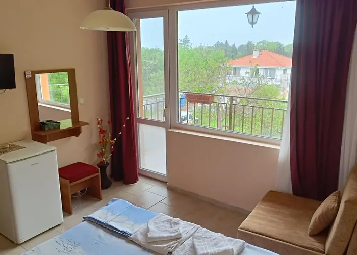 фернандес 招待所 3*