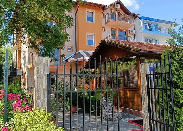 фернандес 3* 切尔诺莫雷茨