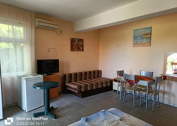 фернандес 招待所 3*